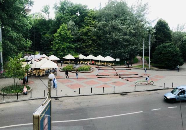 2-Х Рівнева Квартира В Центрі Університет Франка З Парковкою إلفيف المظهر الخارجي الصورة